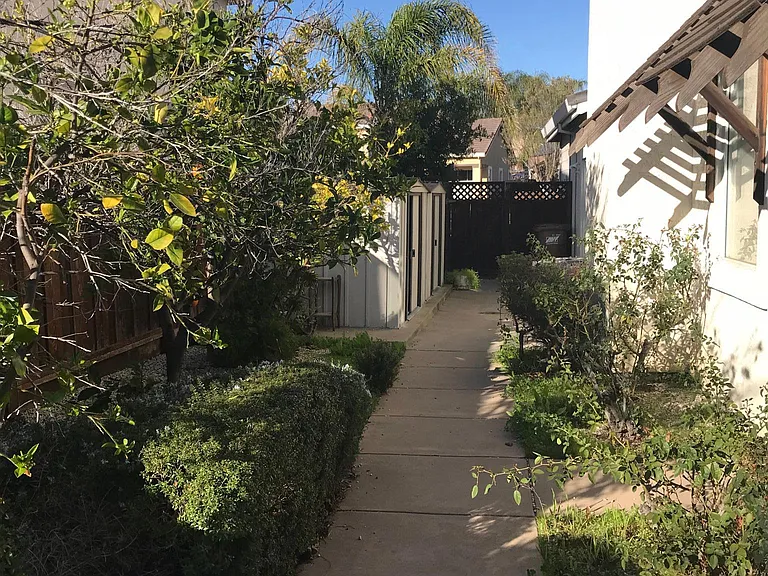 2104 Lynwood Way — Photo 36