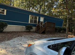 165 Hoover Rd, Hampstead, NC 28443