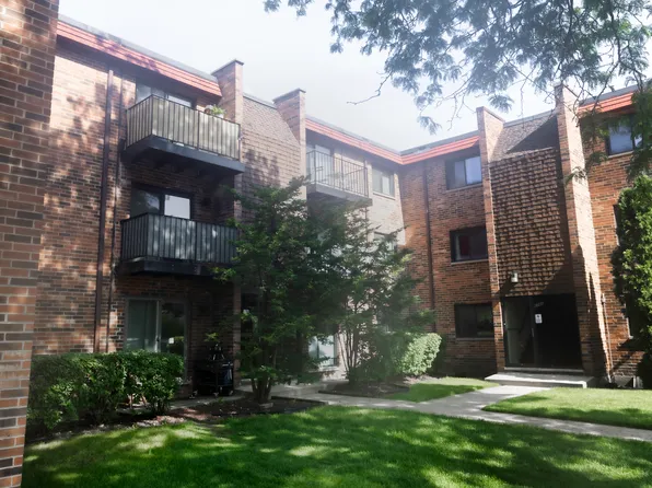 1787 W Algonquin Rd APT 1B, Mount Prospect, IL 60056