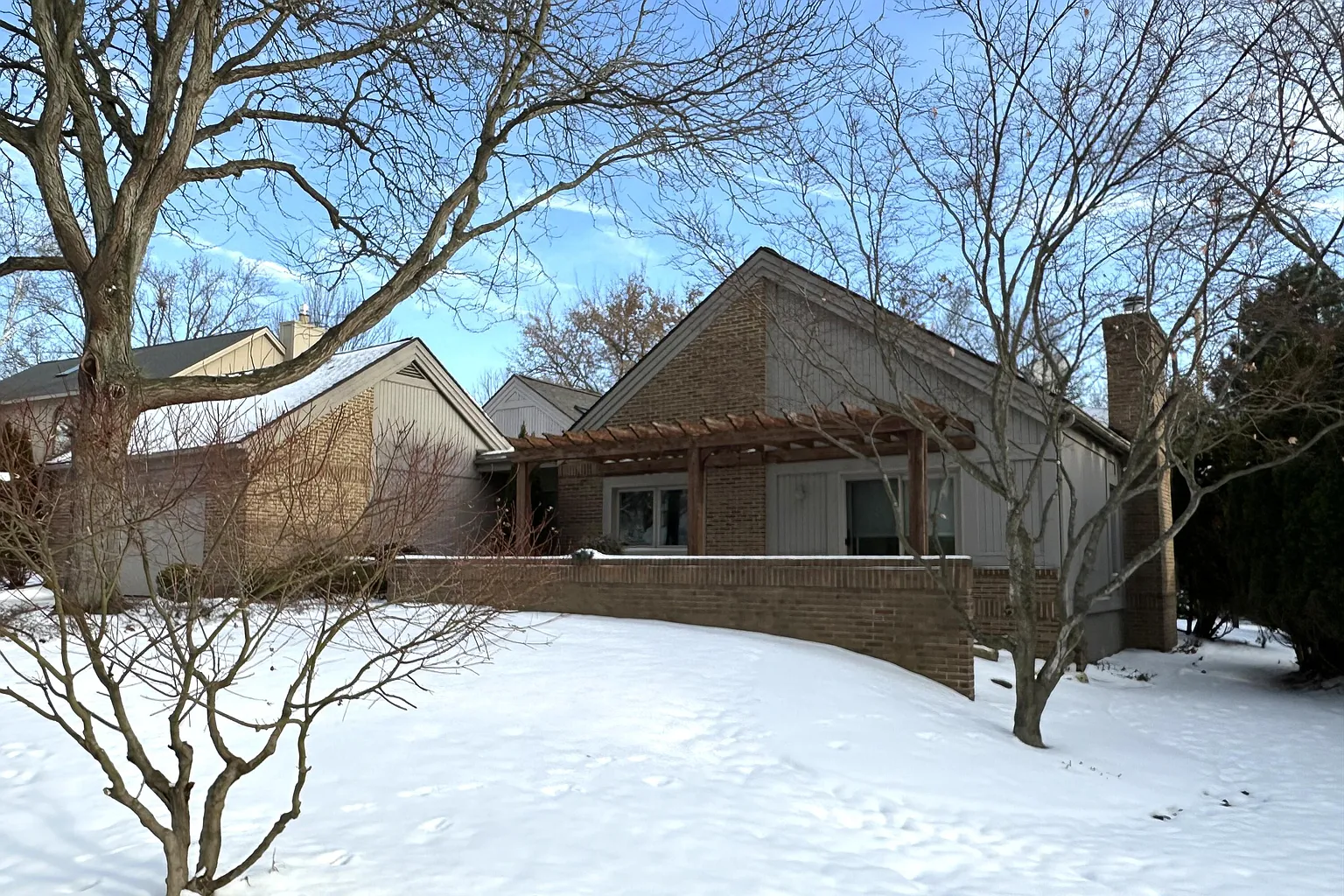 2225 Chaucer Ct photo 1