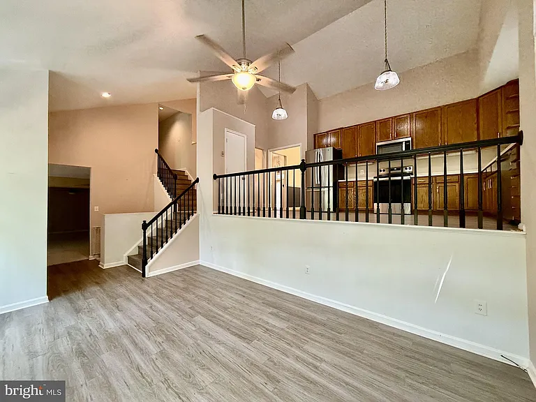 70 Dorothy Ln — Photo 5