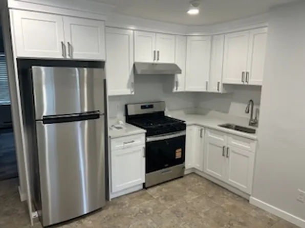 151 Green St, Clinton, MA
