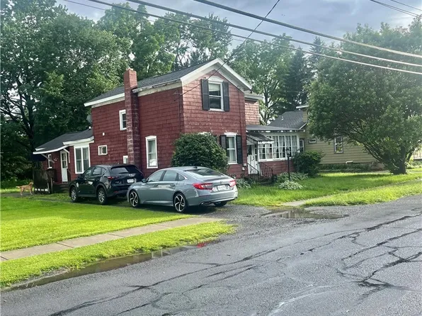 44 Walnut St, Auburn, NY 13021