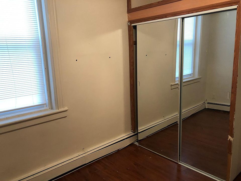 2nd image of 751 Kennedy Blvd APT 1