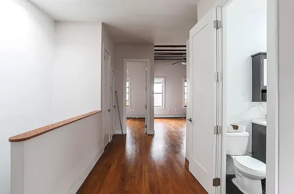 Rented by Hagstrom Management Inc | media 52