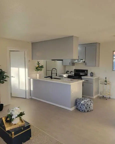 2375 Notre Dame Blvd #10 — Photo 3