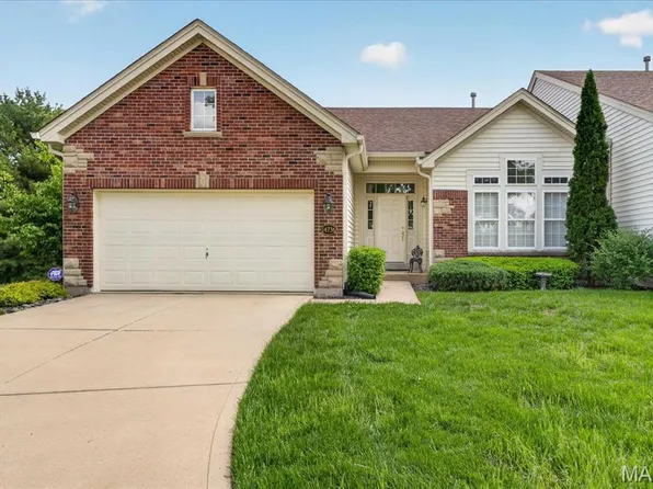 14736 Thornbird Manor Pkwy, Chesterfield, MO 63017