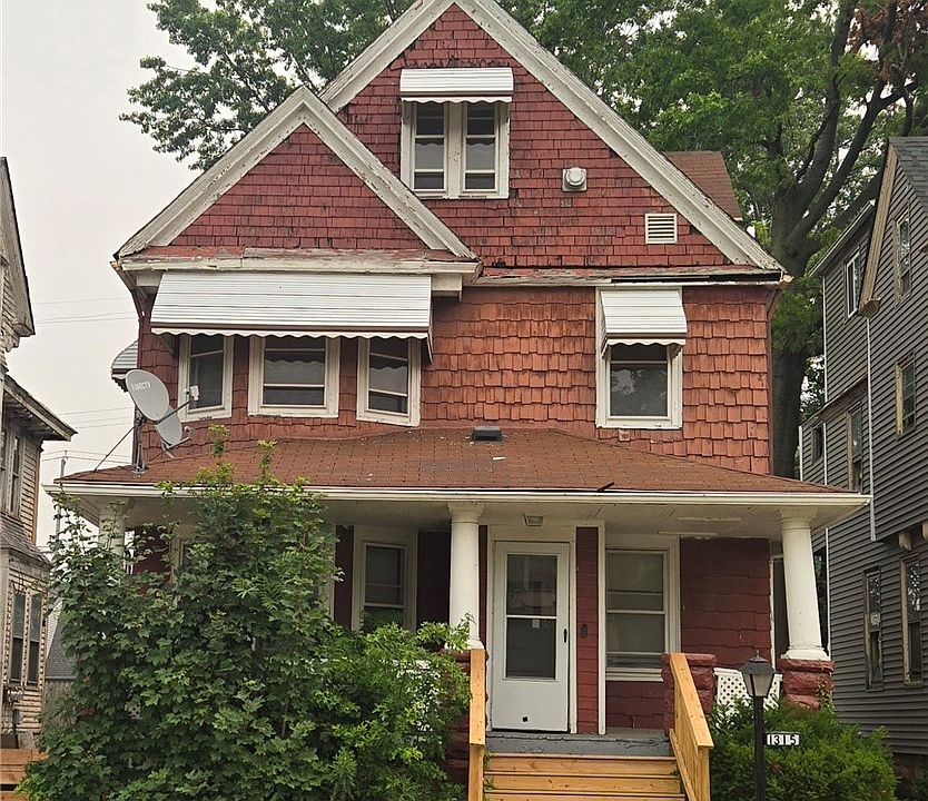 1st image of 1315 E 114th St