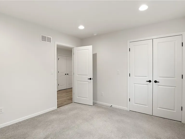 8 Nightfrost Ln — Photo 22