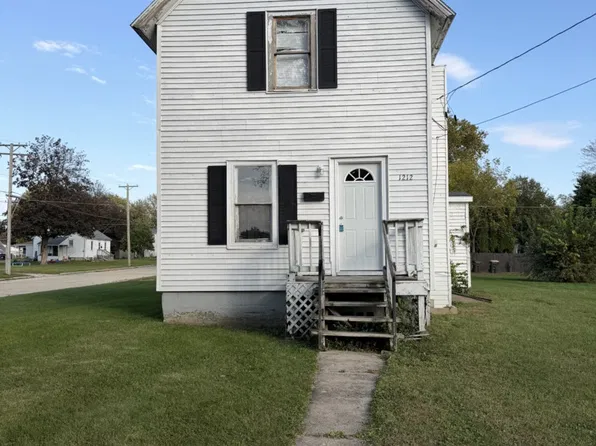 1212 Avenue K, Sterling, IL 61081