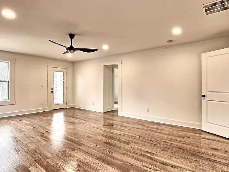 825 Beryl St SW — Photo 11