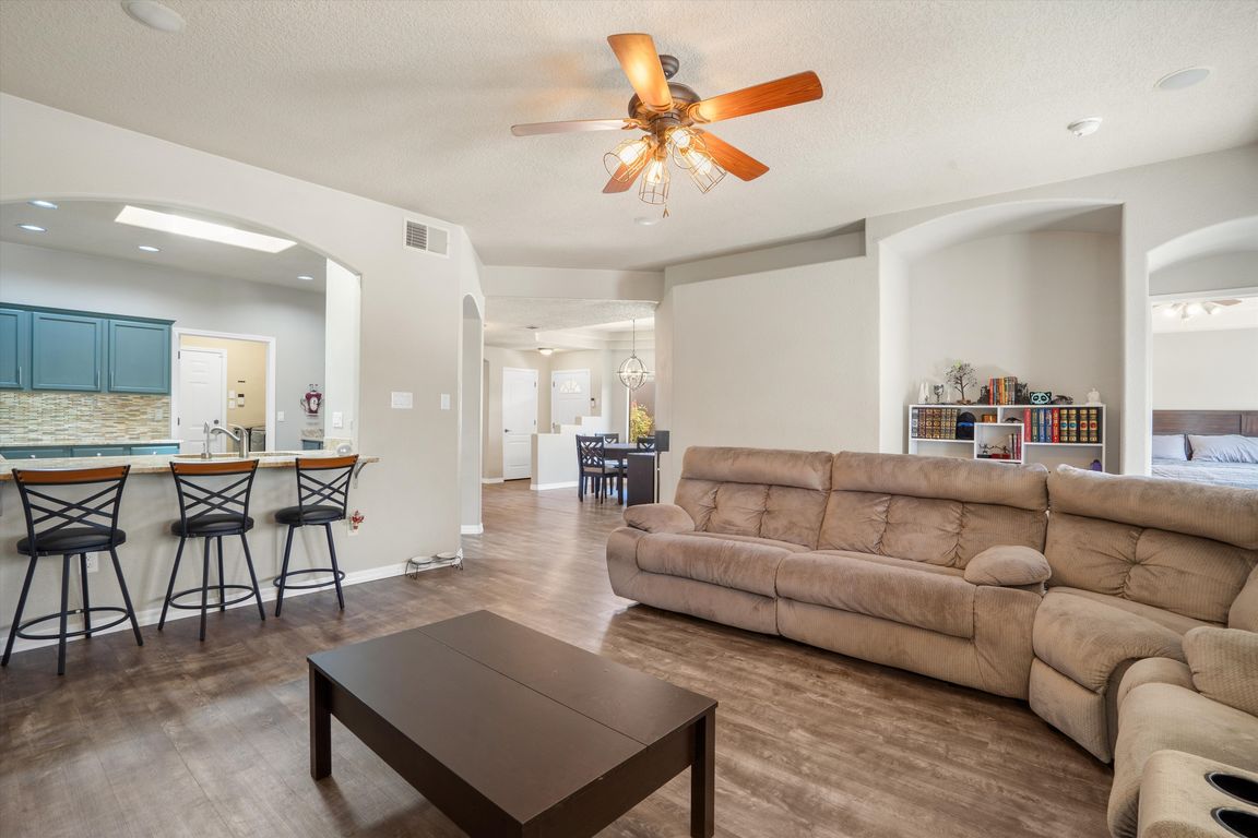 next background image