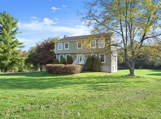 91 Saddle Ridge Dr, Hopewell Junction, NY 12533