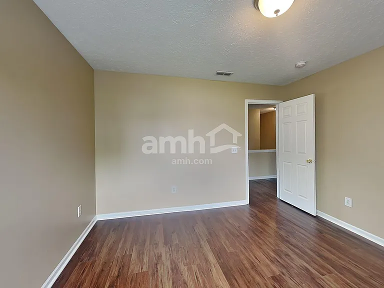 10640 Standish Pl — Photo 16