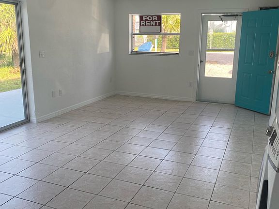 4th image of 846 Ladyfish Ave #1