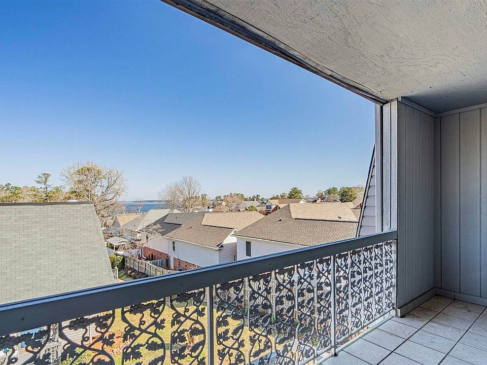 1st image of 301 Harbor Heights Dr #23D