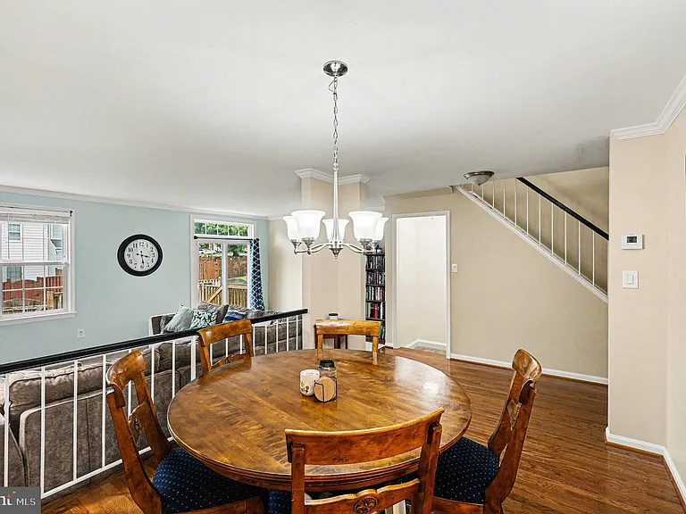 7468 Brighouse Ct — Photo 10