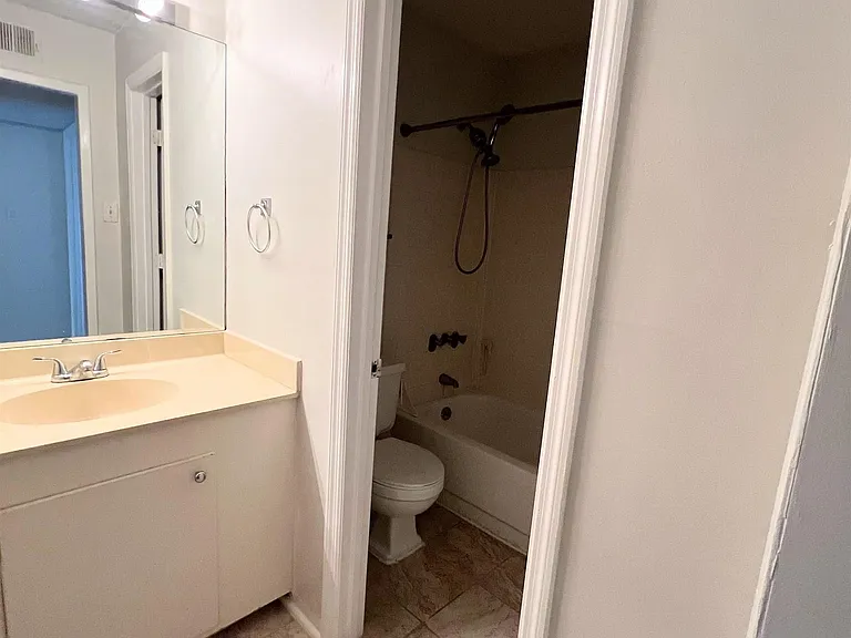 3350 Altamont Rd #C-9 — Photo 8