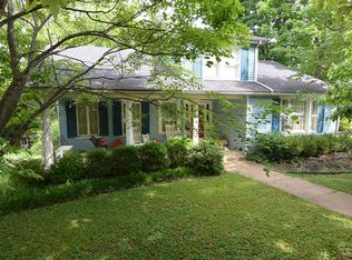 307 S 5th St, Bardstown, KY 40004