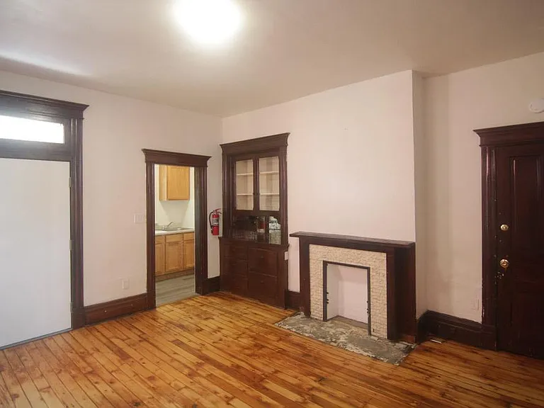 424 Franklin Ave #1 — Photo 2