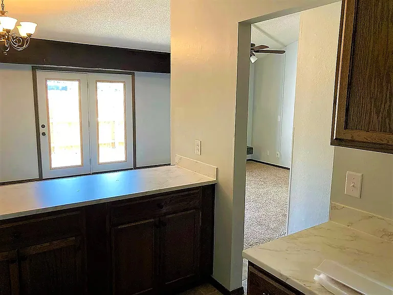 4004 Southport Dr — Photo 6