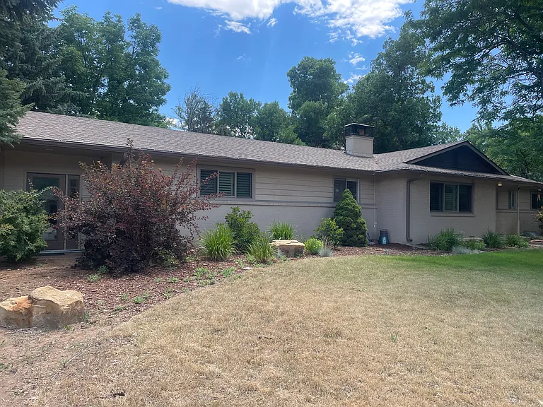925 Cheyenne Dr — Photo 2