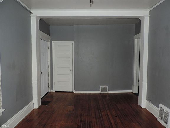 2nd image of 1018 Kalamazoo Ave SE #1