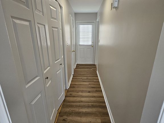4th image of 220 Strawberry Ln