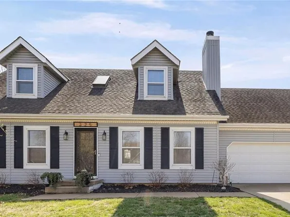 225 SW Seagull St, Lees Summit, MO 64082