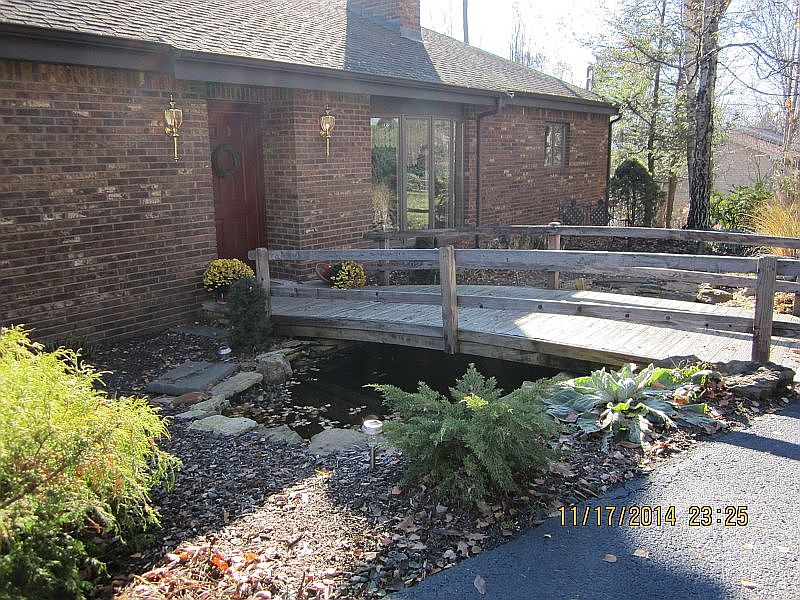2nd image of 6 Stayman Pl