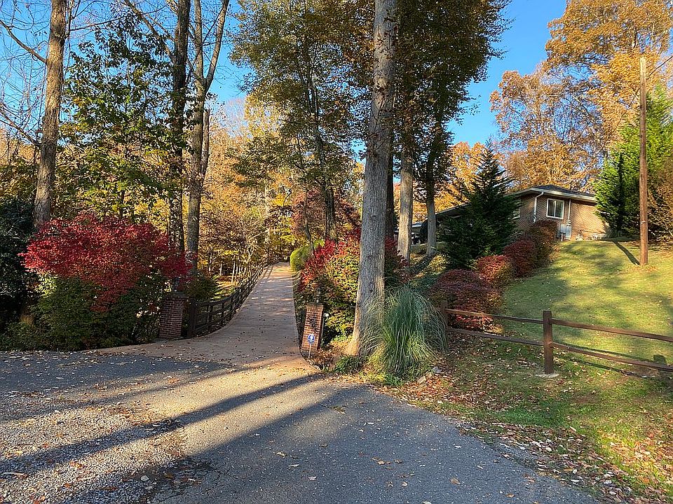 1st image of 2505 Fox Chase Ln