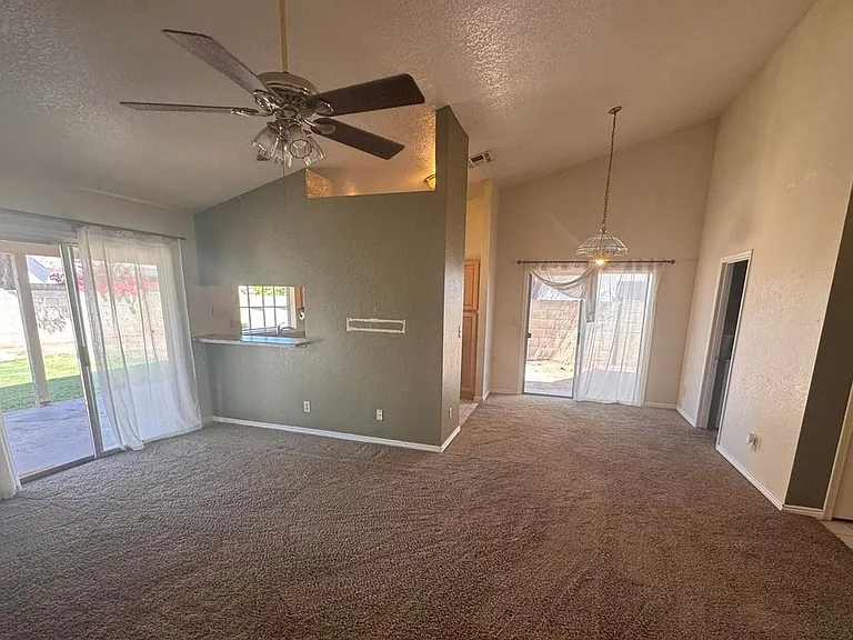5602 W Yucca St — Photo 5