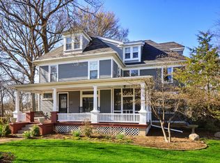 1216 Gilbert Ave, Downers Grove, IL 60515