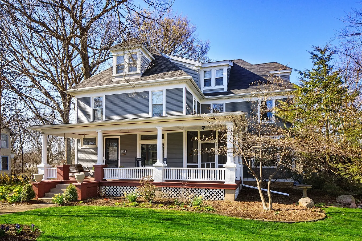 1216 Gilbert Ave photo 1
