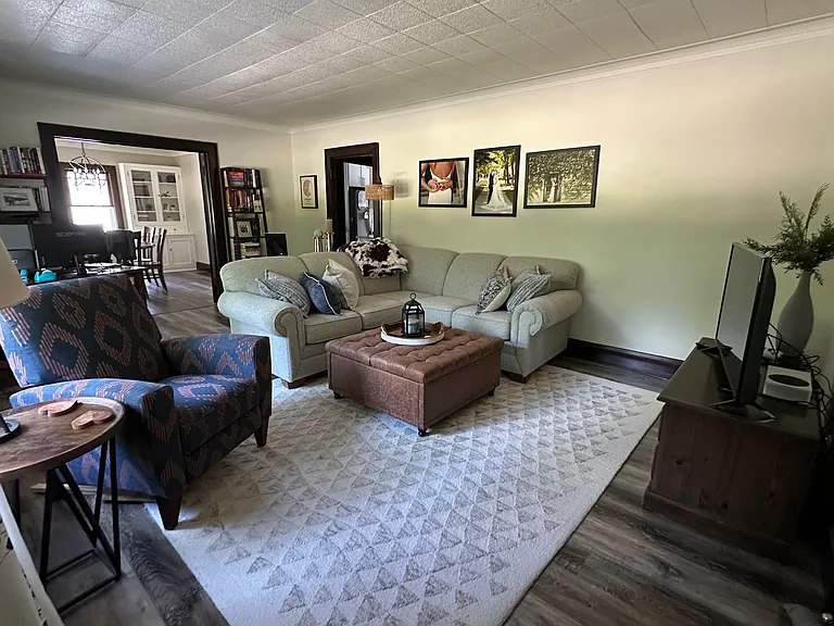 1027 S Clay St — Photo 8
