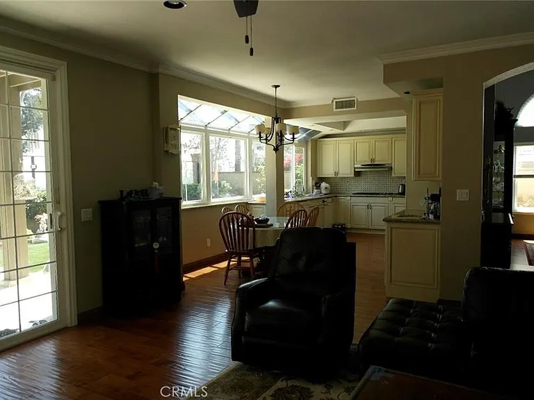1854 Brooke Ln — Photo 10