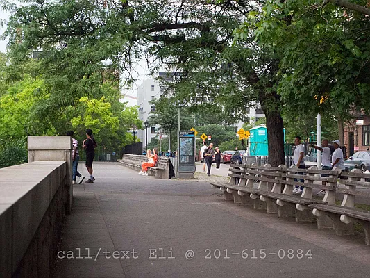 Rented by Arwell Realty | media 29