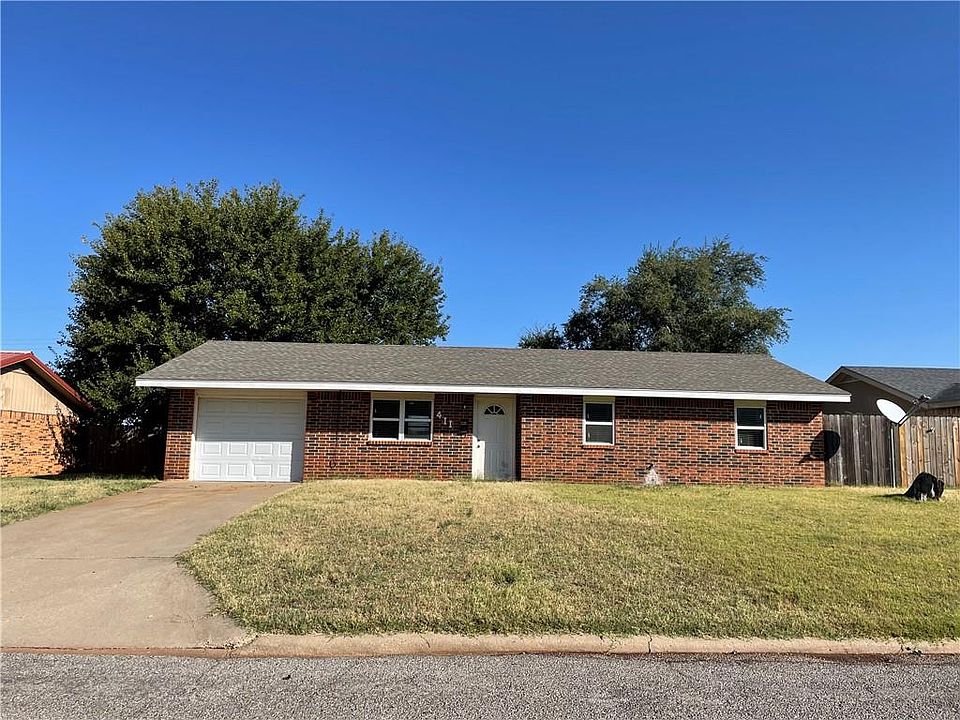 1st image of 411 Hoover Cir