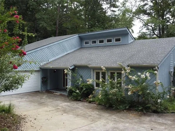 7157 Tara Dr, Villa Rica, GA 30180