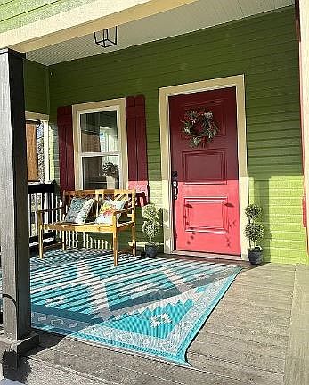 2nd image of 547 E Hill St