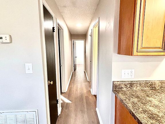 5th image of 4809 Samantha Ave