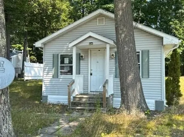 15 Riley Rd, Sabattus, ME 04280