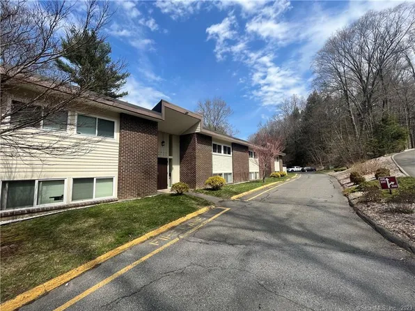 229 Bacon Pond Road #224, Woodbury, CT 06798