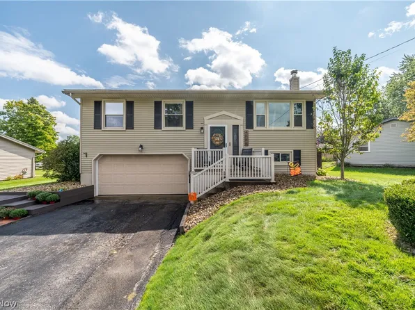 4585 Alderwood Dr, Canfield, OH 44406