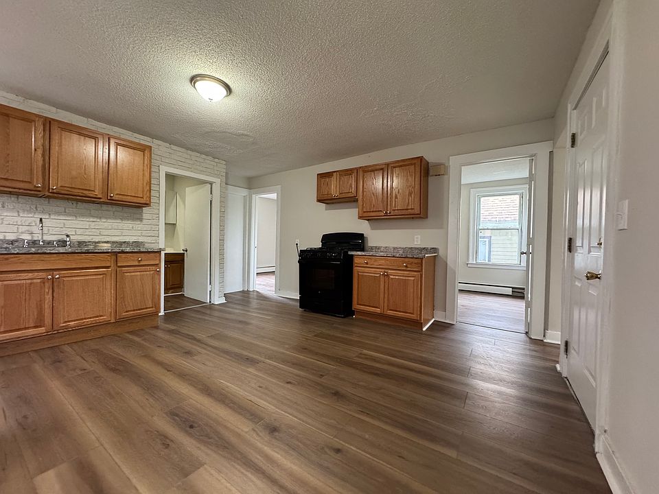1st image of 312 Davenport Ave #B2
