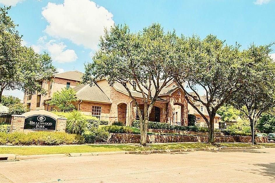 1st image of 2255 Braeswood Park Dr APT 159