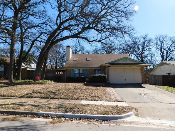 309 Shelmar Dr, Euless, TX 76039