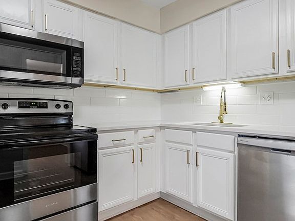 4th image of 9550 Ash St #5318-210