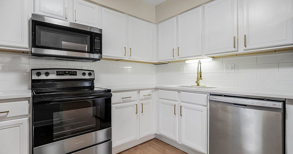 1st image of 9550 Ash St #552R-211