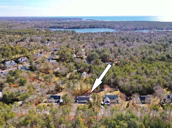 124 Mashpee Neck Road, Mashpee, MA 02649